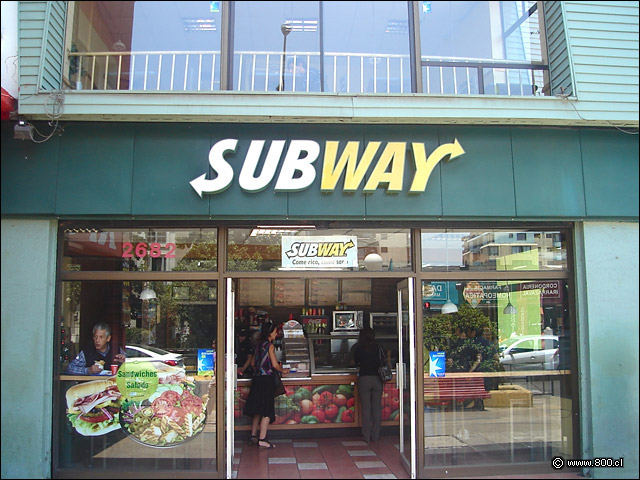 Fachada - SubWay (Irarrzaval)