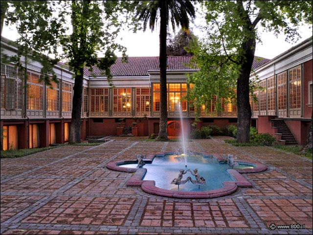 Patio del Actual Hotel Casa Real  - Parque de la Via Santa Rita