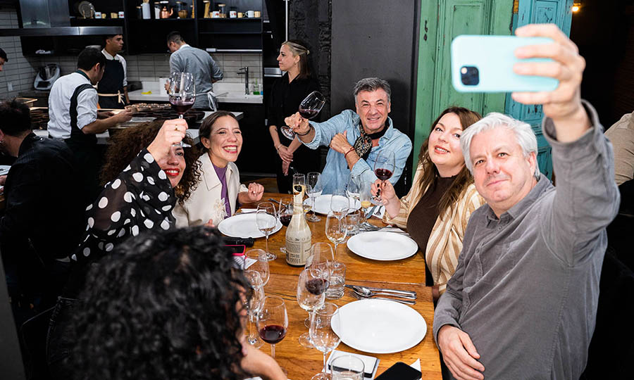 Efimero cocina present� una nueva edici�n de sus cenas clandestinas en Casa Never�a